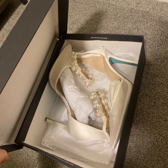 betsey johnson Jace Pointy Toe Imitation Pearl Dress Pumps - Picture 8 of 9